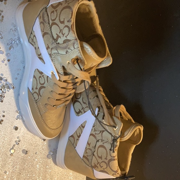 Guess athletic hi tops - Picture 14 of 16